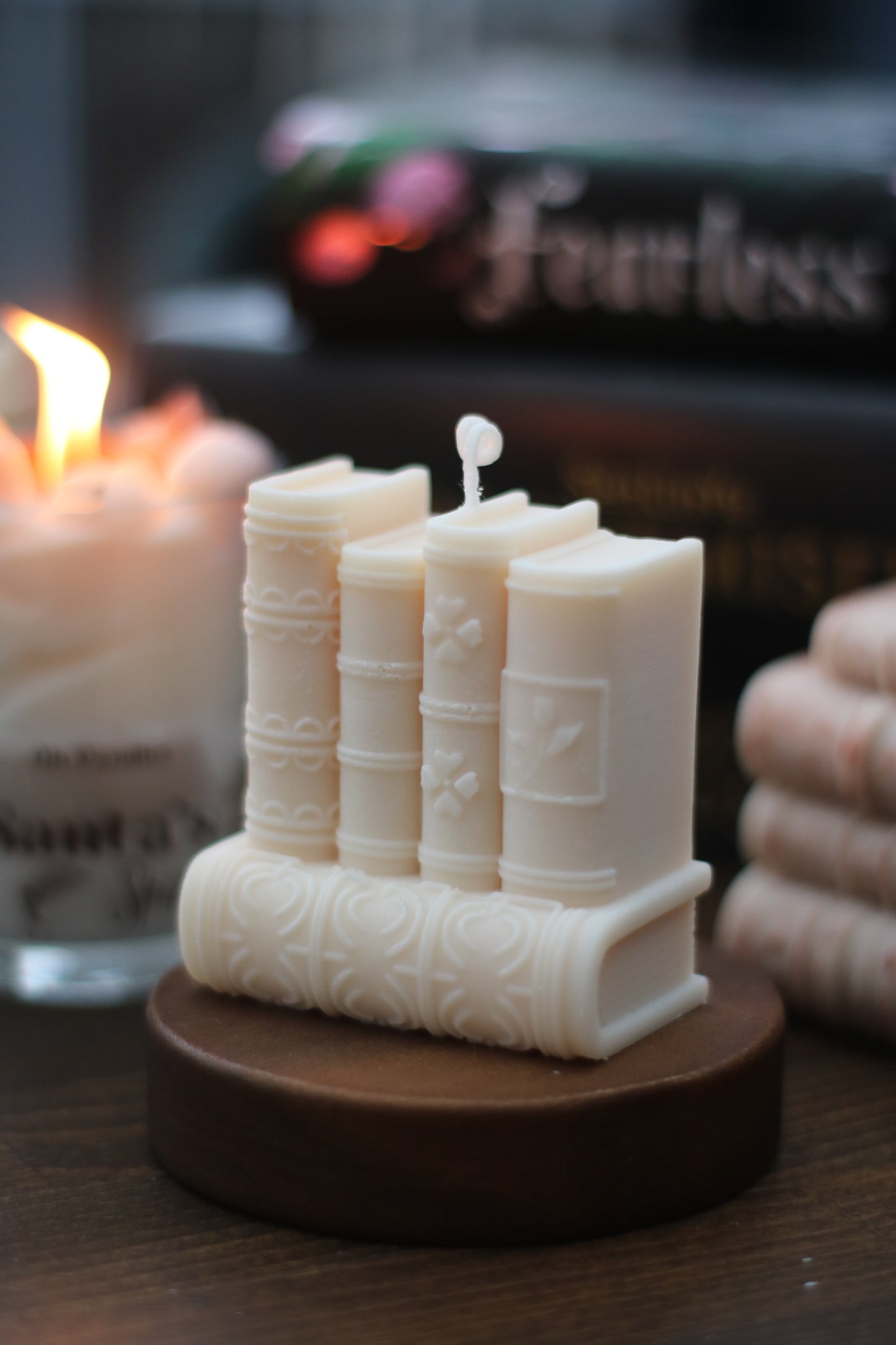 Kleines Bücherregal