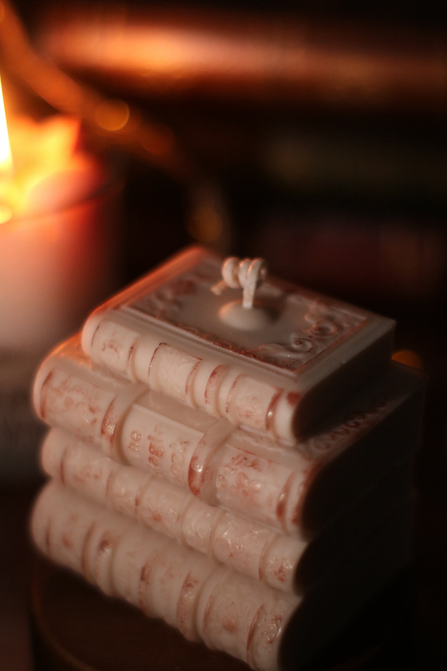 Gestapelte Antike Bücher