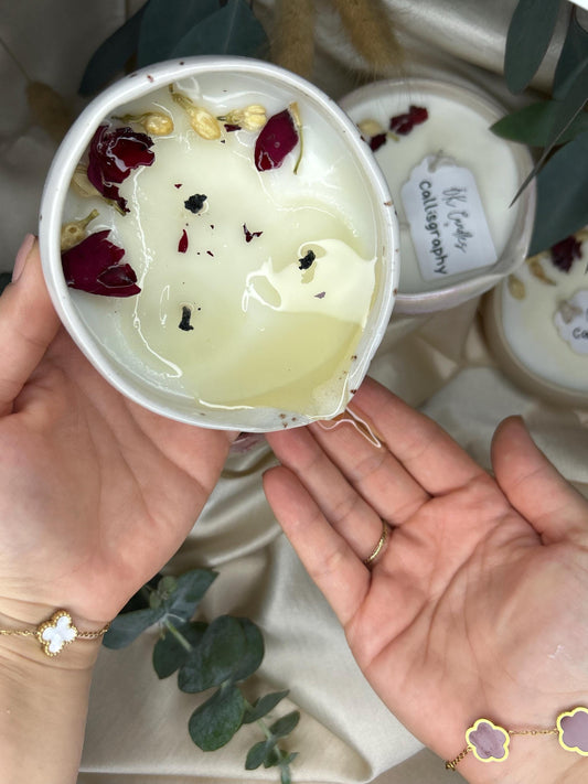 Massage Kerze in handgetöpferter Keramikschale